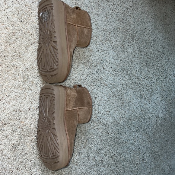 UGG platform ankle boots tan suede - Picture 6 of 8